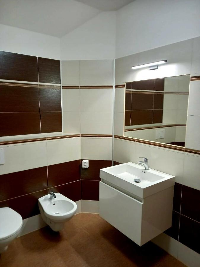 Apartmany Kocanda Jesenice  Esterno foto